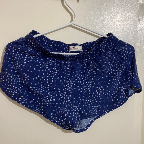 Hollister shorts (S) blue with white stars - Picture 1 of 3